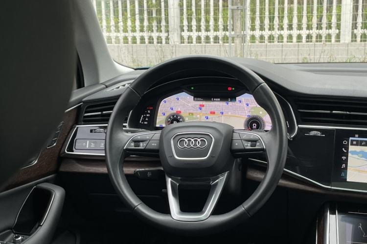 Used Audi Q7 2021 45 TFSI quattro S line Sport model Interior 12