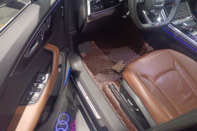 Used Audi Q7 2021 55 TFSI quattro S line Sport model Interior 3
