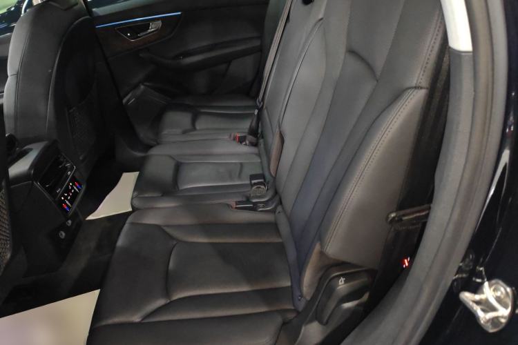 Used Audi Q7 2021 55 TFSI quattro S line Sport model Interior 4