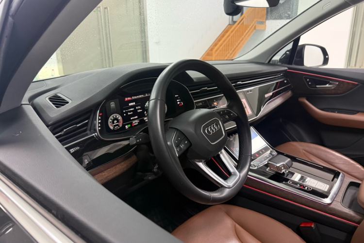 Used Audi Q7 2021 55 TFSI quattro S line Sport model Interior 9