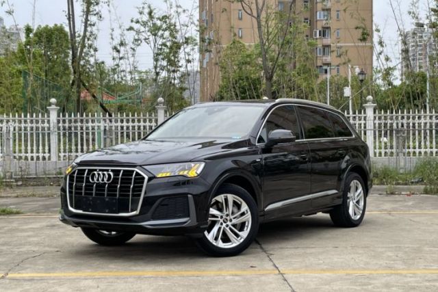 Used Audi Q7 2021 45 TFSI quattro S line Sport model
