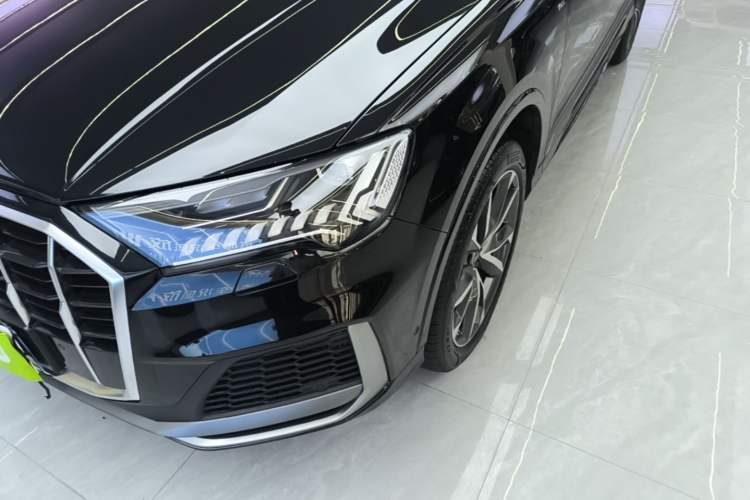 Used Audi Q7 2021 55 TFSI quattro S line Sport model Left Front Headlight