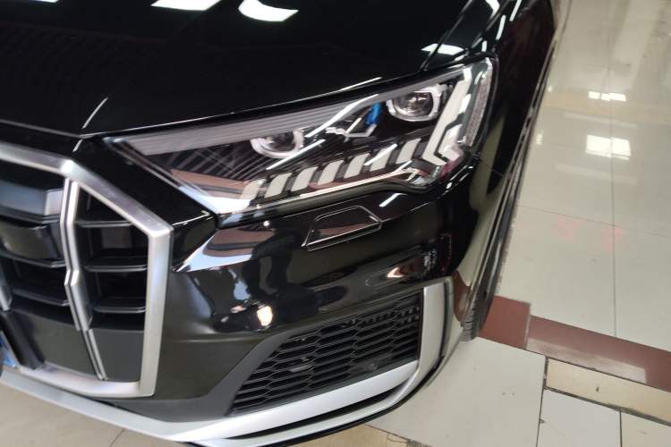 Used Audi Q7 2021 55 TFSI quattro S line Prestige Edition Left Front Headlight