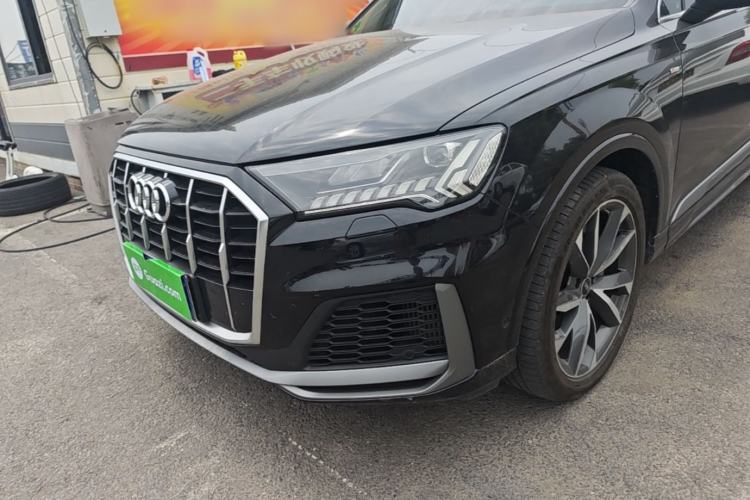 Used Audi Q7 2021 55 TFSI quattro S line Sport model Left Front Headlight