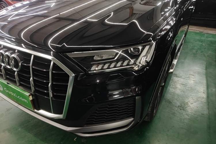 Used Audi Q7 2021 55 TFSI quattro S line Sport model Left Front Headlight