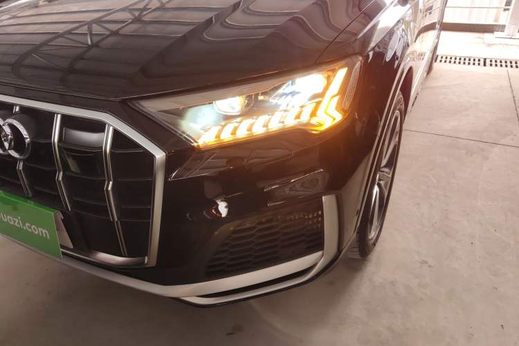 Used Audi Q7 2021 55 TFSI quattro S line Prestige Edition Left Front Headlight