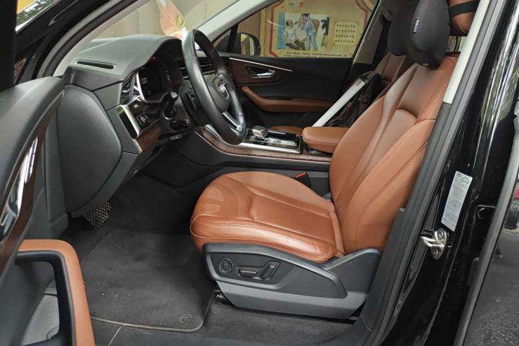 Used Audi Q7 2021 55 TFSI quattro S line Sport model Left Front Seat