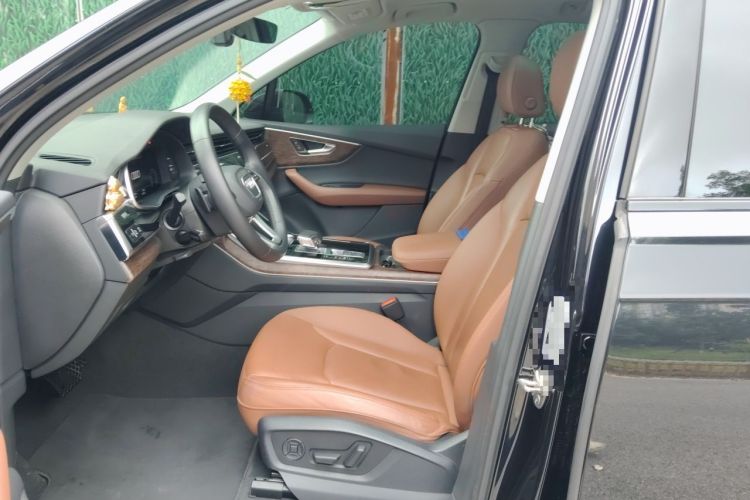Used Audi Q7 2021 45 TFSI quattro S line Sport model Left Front Seat