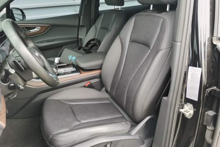 Used Audi Q7 2021 55 TFSI quattro S line Sport model Left Front Seat