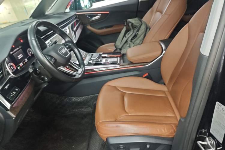 Used Audi Q7 2021 55 TFSI quattro S line Sport model Left Front Seat