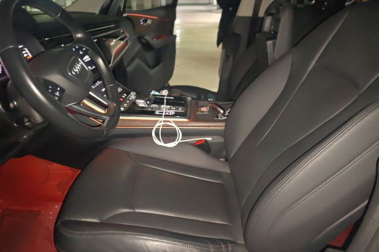 Used Audi Q7 2021 55 TFSI quattro S line Sport model Left Front Seat