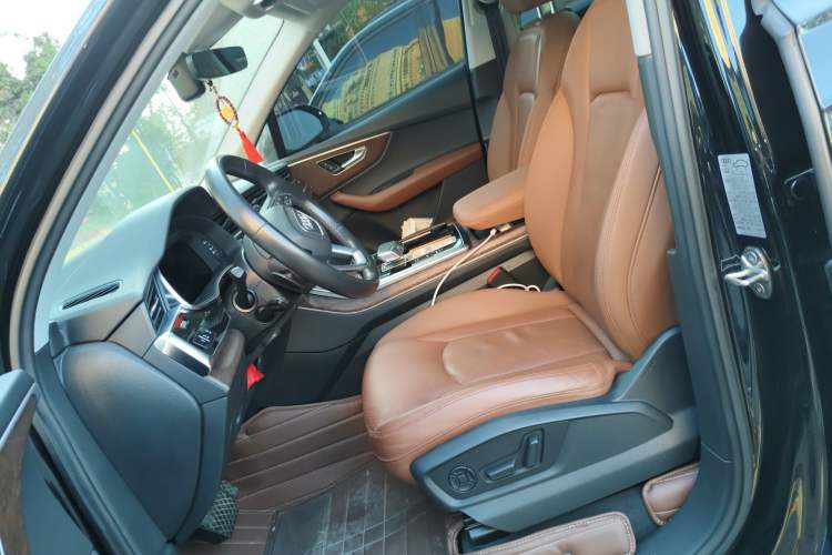 Used Audi Q7 2021 45 TFSI quattro S line Sport model Left Front Seat