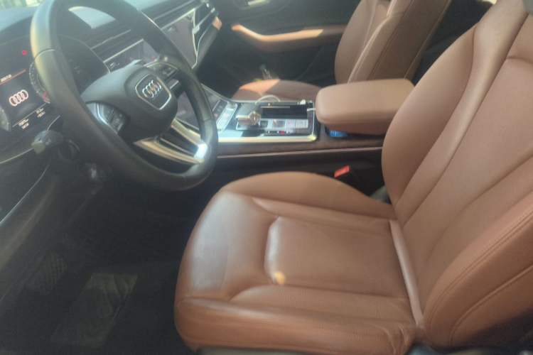Used Audi Q7 2021 45 TFSI quattro S line Sport model Left Front Seat
