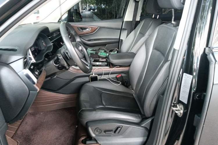Used Audi Q7 2021 55 TFSI quattro S line Sport model Left Front Seat