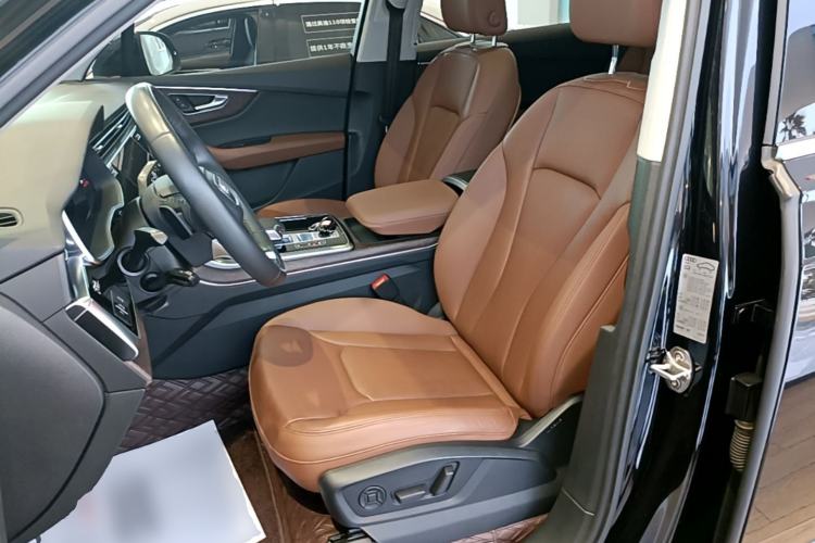 Used Audi Q7 2021 55 TFSI quattro S line Sport model Left Front Seat