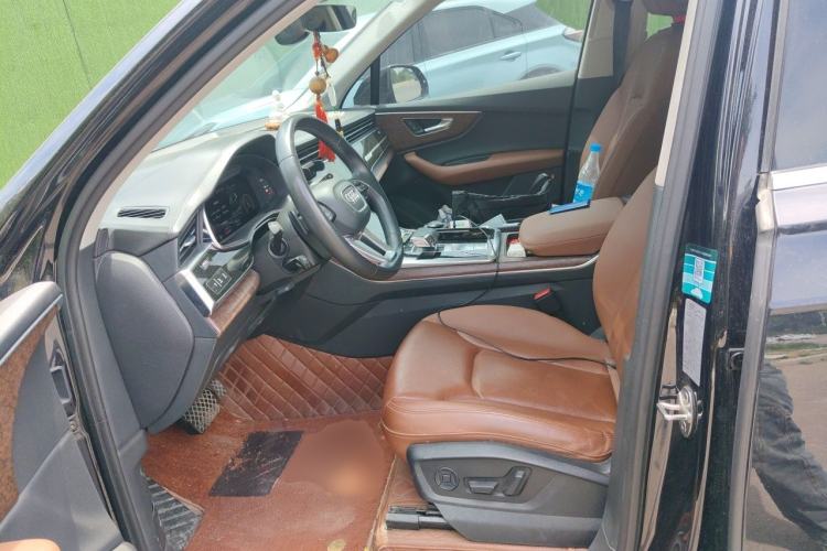 Used Audi Q7 2021 45 TFSI quattro S line Luxury Edition Left Front Seat