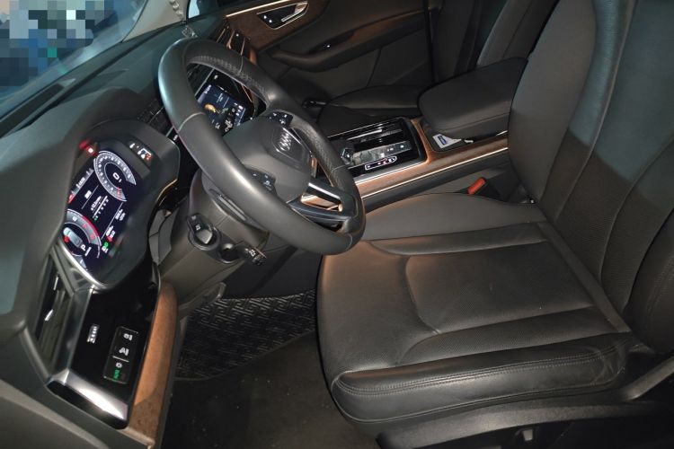 Used Audi Q7 2021 55 TFSI quattro S line Sport model Left Front Seat