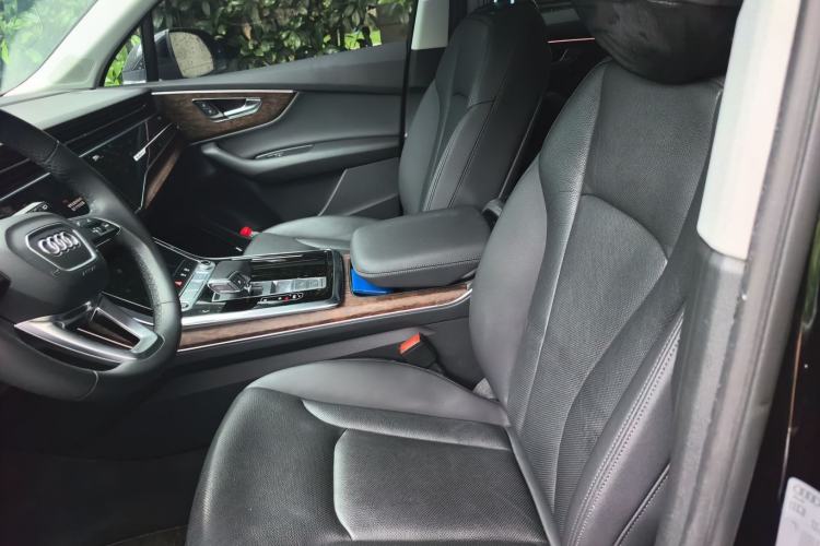 Used Audi Q7 2021 55 TFSI quattro S line Sport model Left Front Seat