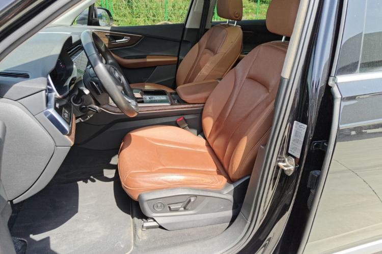 Used Audi Q7 2021 55 TFSI quattro S line Sport model Left Front Seat
