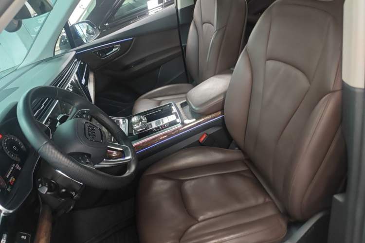 Used Audi Q7 2021 55 TFSI quattro S line Sport model Left Front Seat