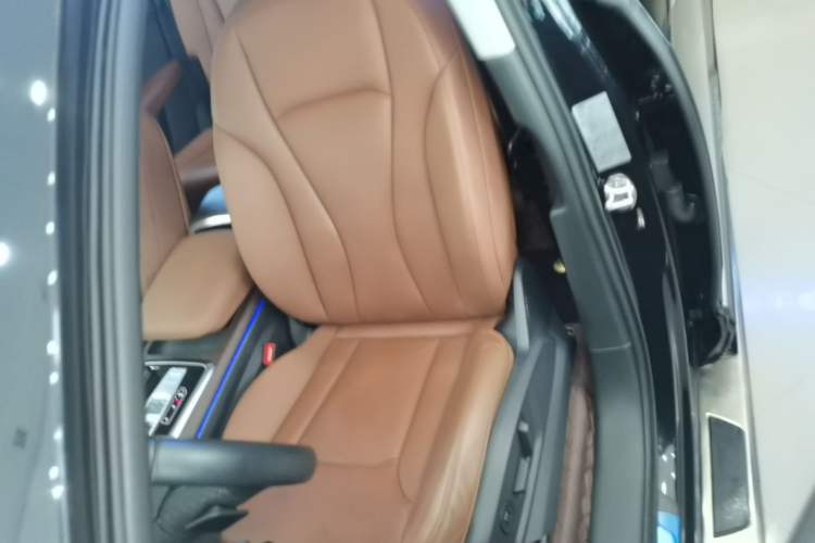Used Audi Q7 2021 55 TFSI quattro S line Sport model Left Front Seat