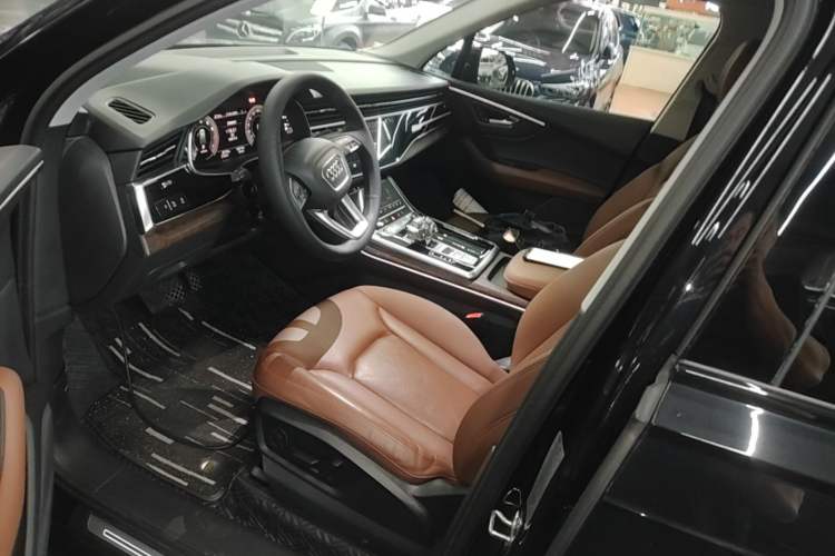 Used Audi Q7 2021 55 TFSI quattro S line Sport model Left Front Seat