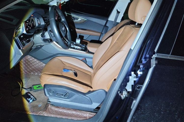 Used Audi Q7 2021 55 TFSI quattro S line Sport model Left Front Seat