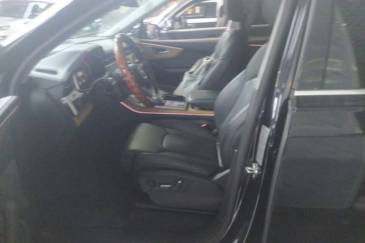 Used Audi Q7 2021 55 TFSI quattro S line Prestige Edition Left Front Seat