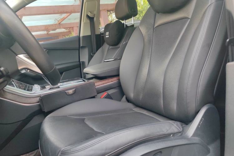 Used Audi Q7 2021 55 TFSI quattro S line Sport model Left Front Seat