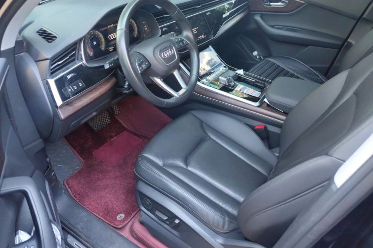 Used Audi Q7 2021 45 TFSI quattro S line Sport model Left Front Seat