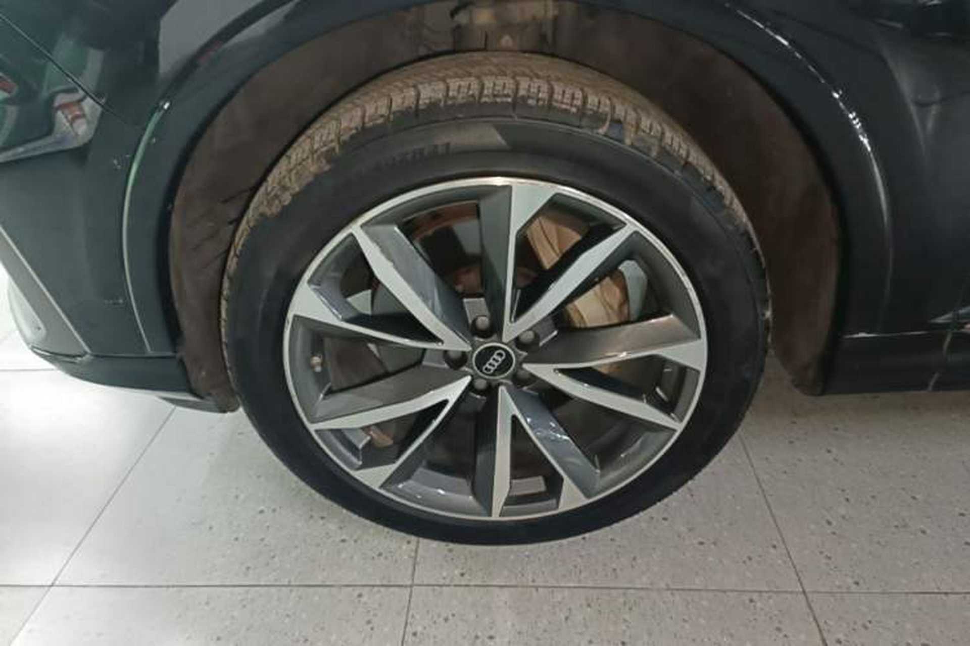 Used Audi Q7 2021 55 TFSI quattro S line Sport model Left Front Wheel Hub