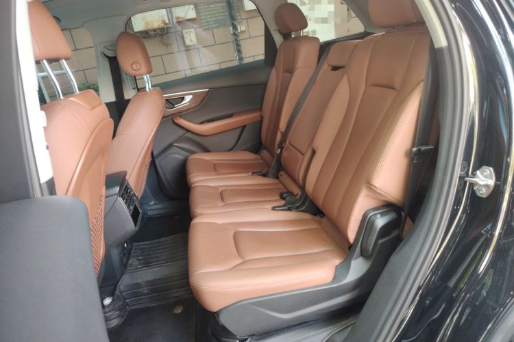 Used Audi Q7 2021 55 TFSI quattro S line Sport model Left Rear Seat