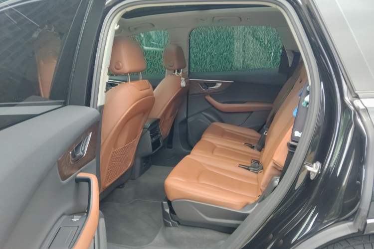 Used Audi Q7 2021 45 TFSI quattro S line Sport model Left Rear Seat