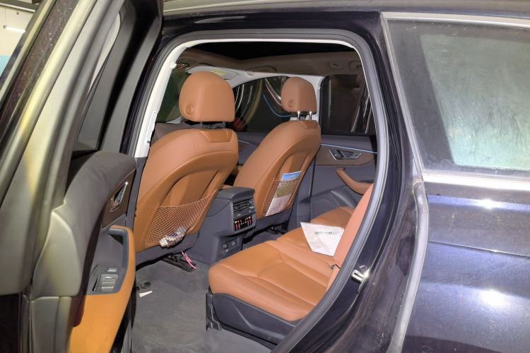 Used Audi Q7 2021 55 TFSI quattro S line Sport model Left Rear Seat