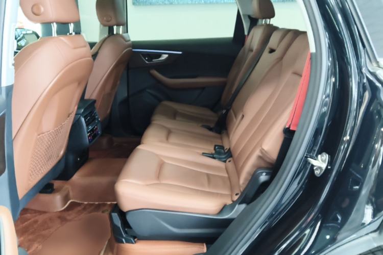 Used Audi Q7 2021 45 TFSI quattro S line Sport model Left Rear Seat