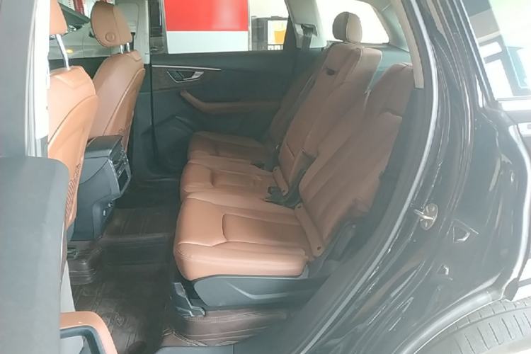 Used Audi Q7 2021 55 TFSI quattro S line Sport model Left Rear Seat