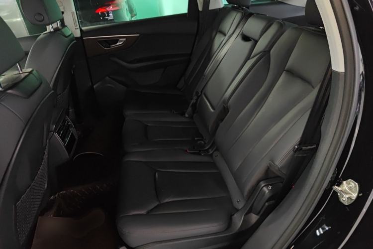 Used Audi Q7 2021 55 TFSI quattro S line Sport model Left Rear Seat