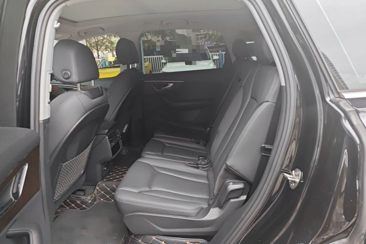 Used Audi Q7 2021 55 TFSI quattro S line Sport model Left Rear Seat