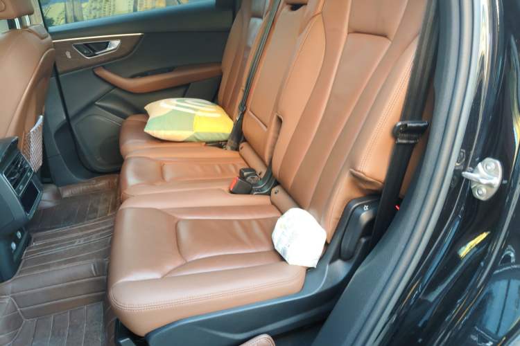 Used Audi Q7 2021 45 TFSI quattro S line Sport model Left Rear Seat