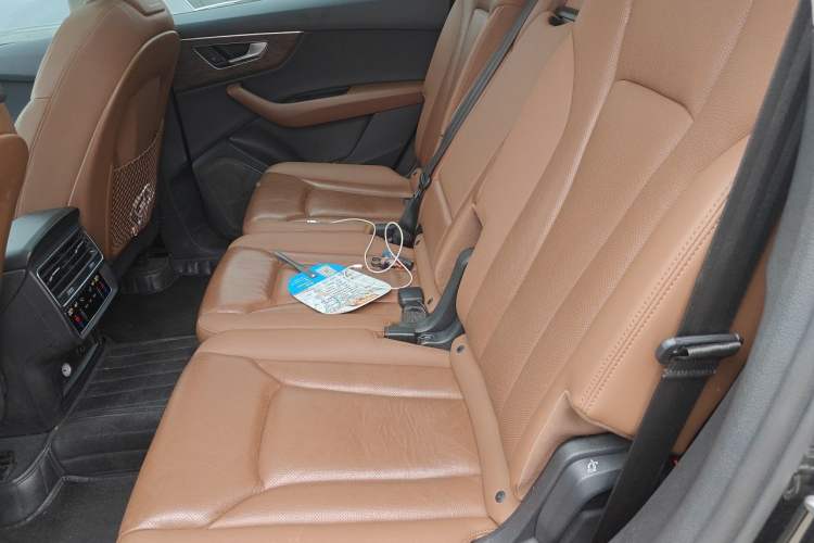 Used Audi Q7 2021 55 TFSI quattro S line Sport model Left Rear Seat