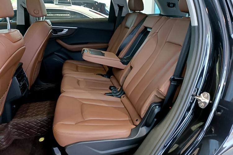 Used Audi Q7 2021 55 TFSI quattro S line Sport model Left Rear Seat