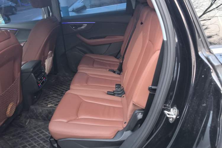 Used Audi Q7 2021 45 TFSI quattro S line Sport model Left Rear Seat