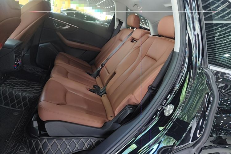 Used Audi Q7 2021 55 TFSI quattro S line Sport model Left Rear Seat
