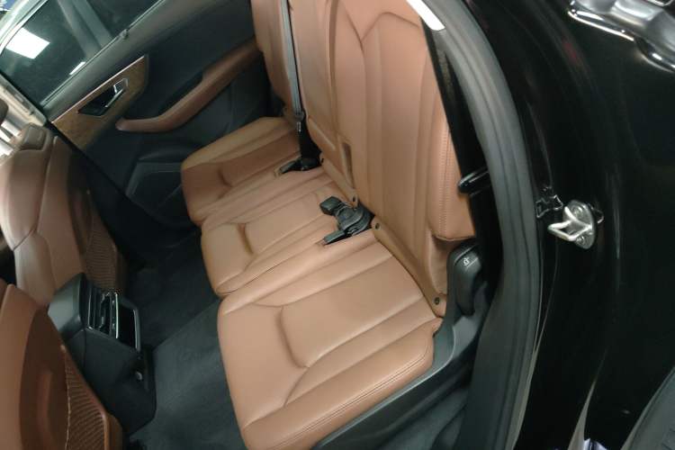 Used Audi Q7 2021 55 TFSI quattro S line Prestige Edition Left Rear Seat