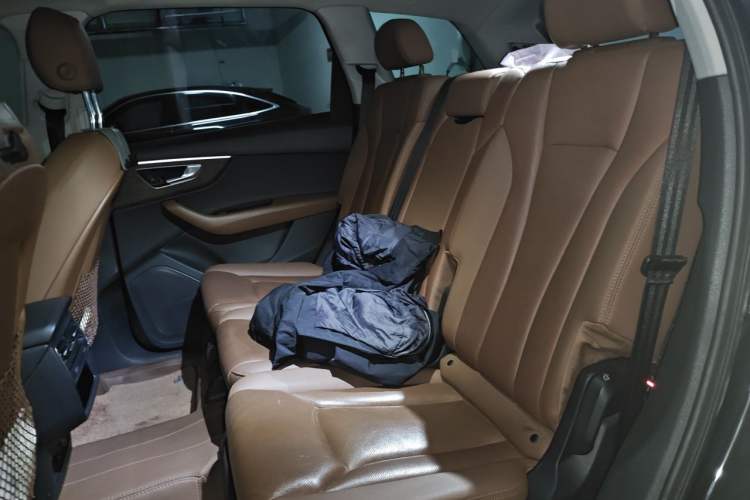 Used Audi Q7 2021 55 TFSI quattro S line Sport model Left Rear Seat