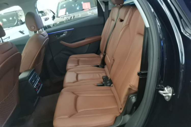 Used Audi Q7 2021 55 TFSI quattro S line Sport model Left Rear Seat