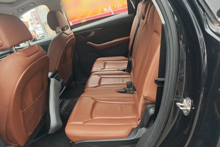 Used Audi Q7 2021 55 TFSI quattro S line Sport model Left Rear Seat