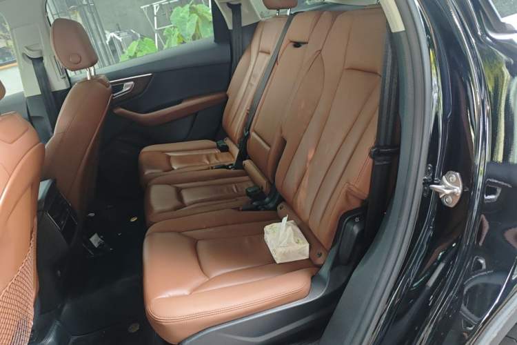 Used Audi Q7 2021 45 TFSI quattro S line Sport model Left Rear Seat