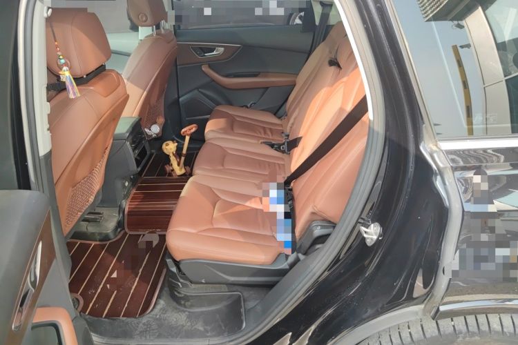 Used Audi Q7 2021 45 TFSI quattro S line Sport model Left Rear Seat