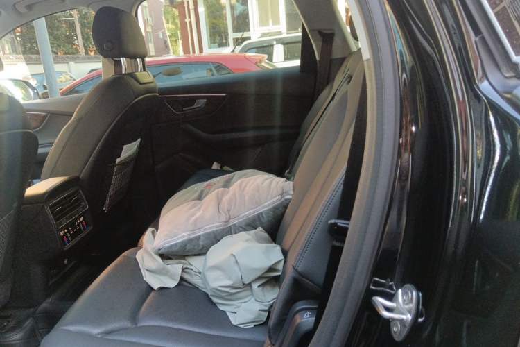 Used Audi Q7 2021 55 TFSI quattro S line Sport model Left Rear Seat